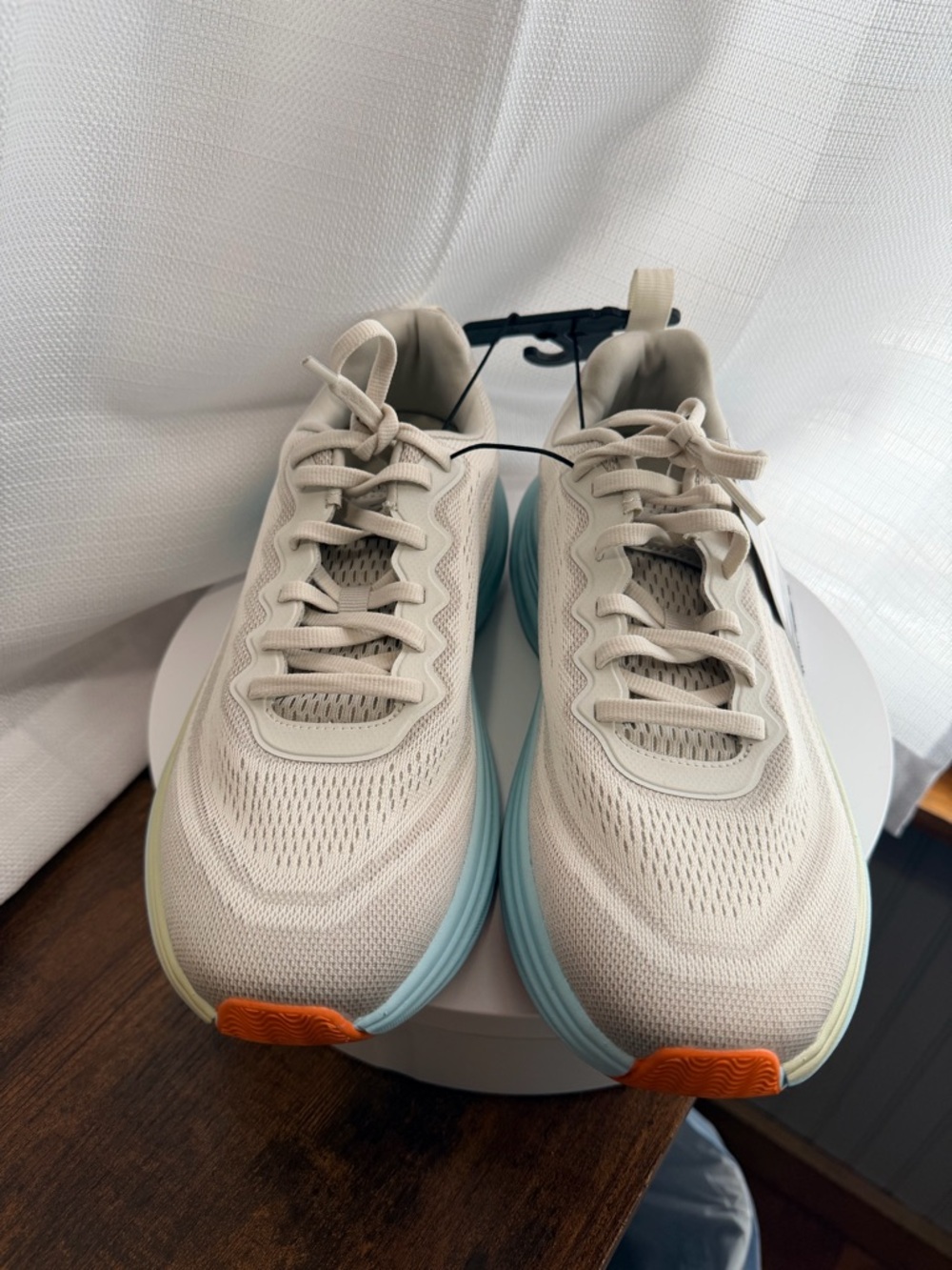 10- NWT -Avia Beige Cream Athletic Sneakers with Orange Logo Tag